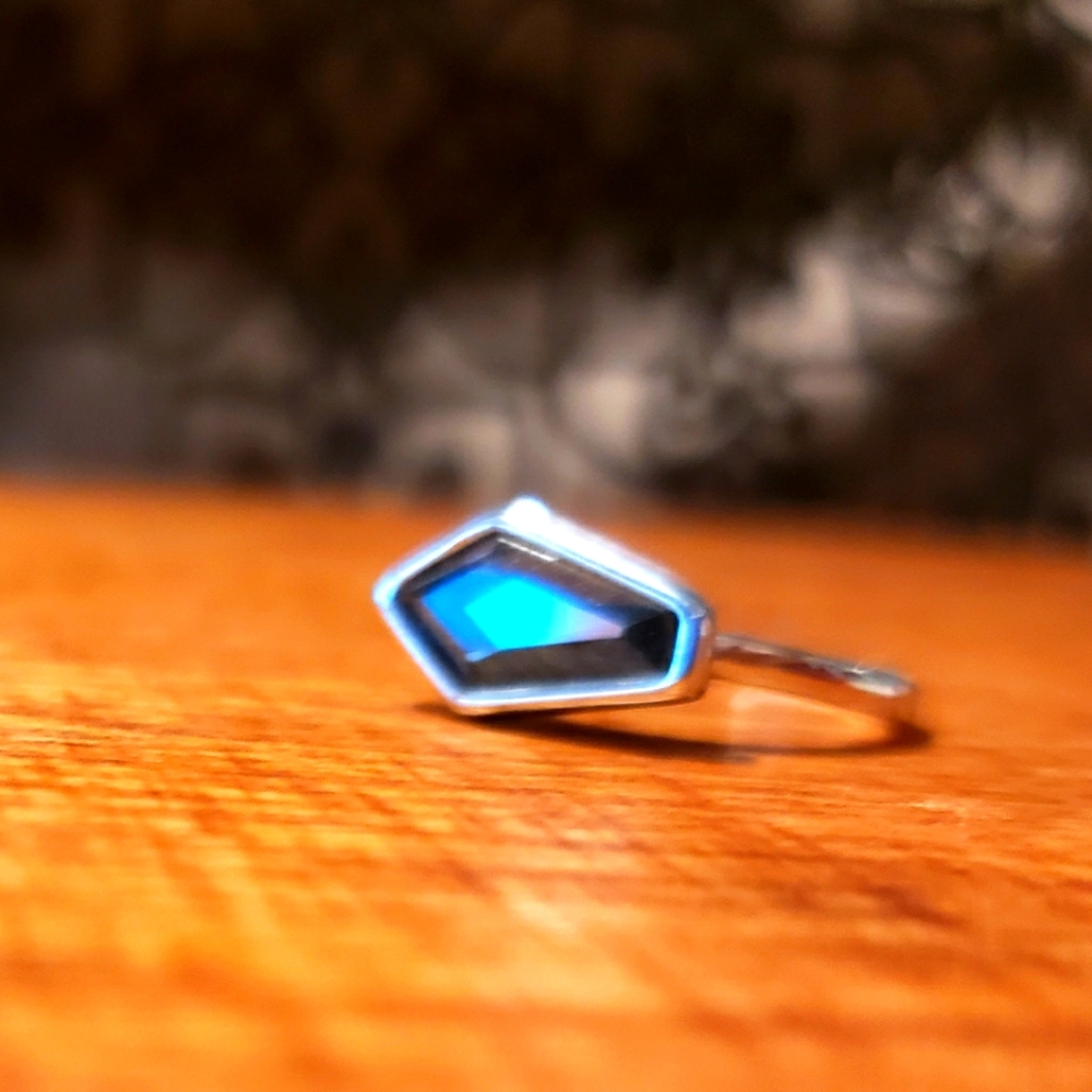 Size 8 Fragrant Jewels Ring